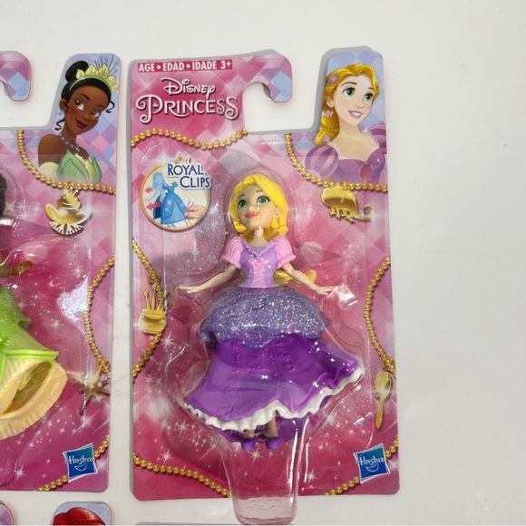 Hasbro Disney Princess Royal Clips Doll Lot of 24 Bella Rapunzel Ariel Tiana - Picture 6 of 7